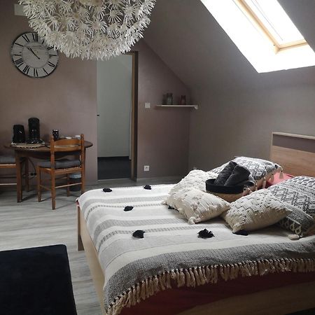 Agreable Chambre Privee Avec Entree Independante 朗吉亚斯 外观 照片