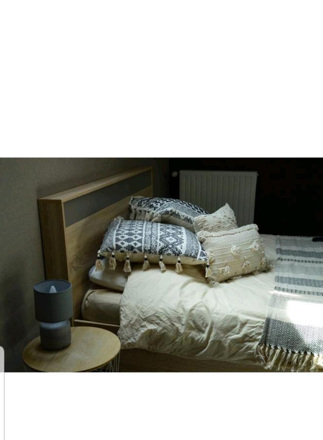 Agreable Chambre Privee Avec Entree Independante 朗吉亚斯 外观 照片