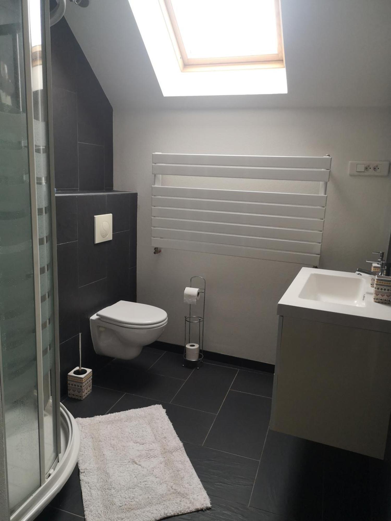 Agreable Chambre Privee Avec Entree Independante 朗吉亚斯 外观 照片